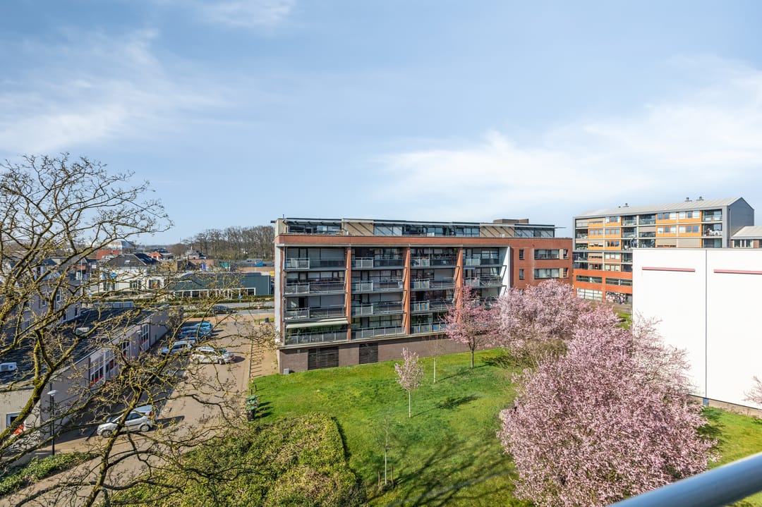 Spacious Corner Apartment with Parking and Energy Label A in City Center — 36