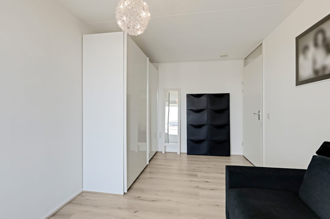 Spacious Corner Apartment with Parking and Energy Label A in City Center — 37