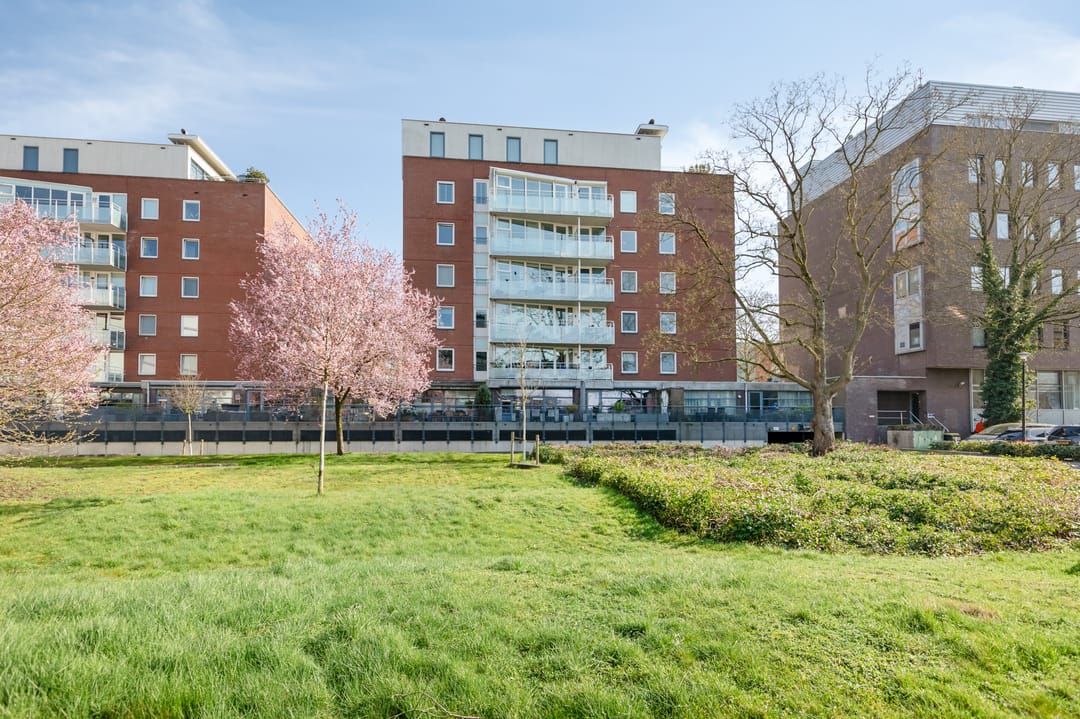 Spacious Corner Apartment with Parking and Energy Label A in City Center — 45