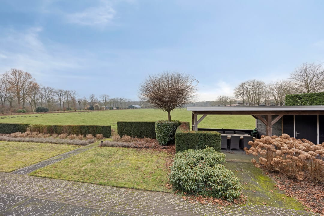 Photo 37 of Eekwal 8