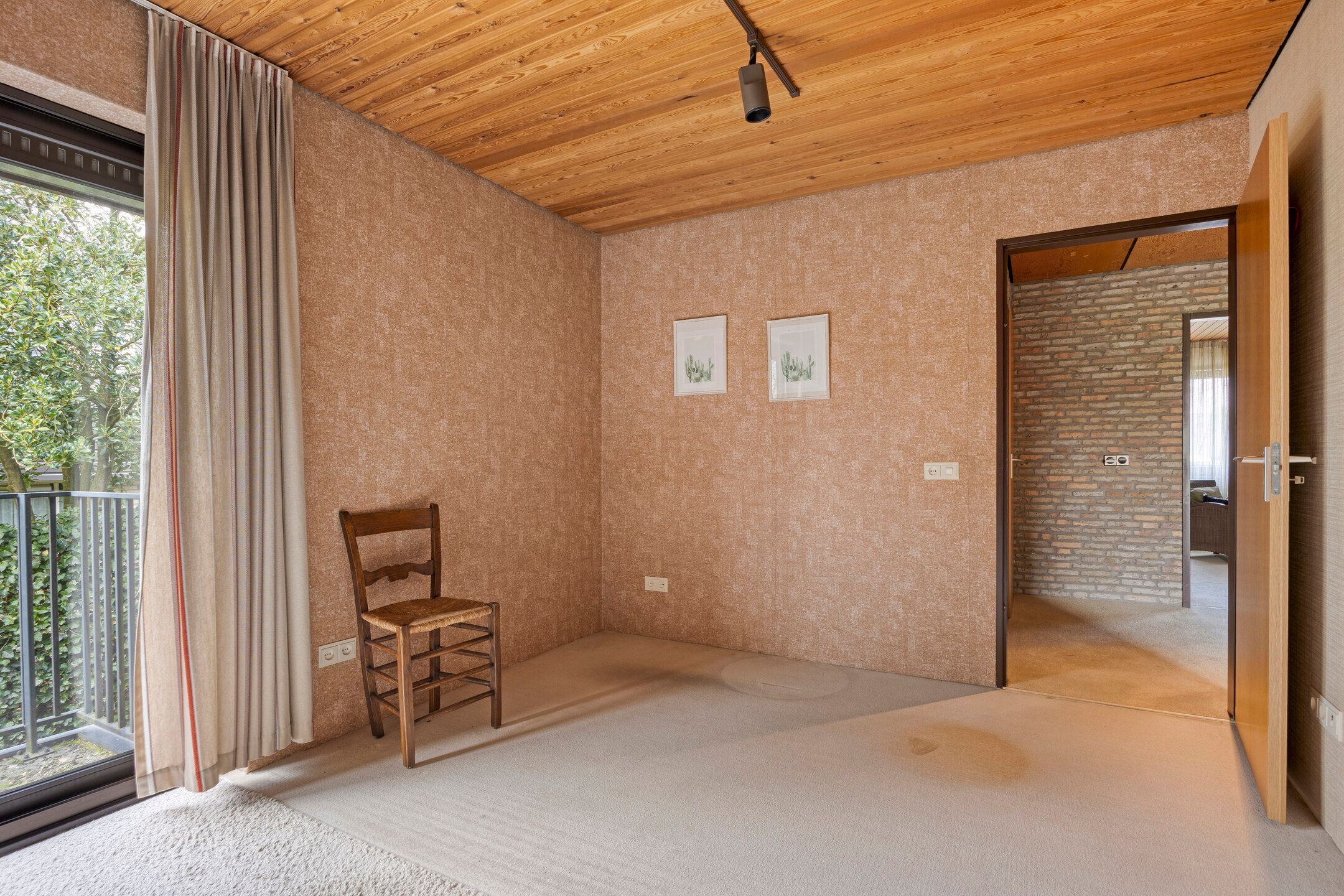 Photo 42 of Eekwal 8