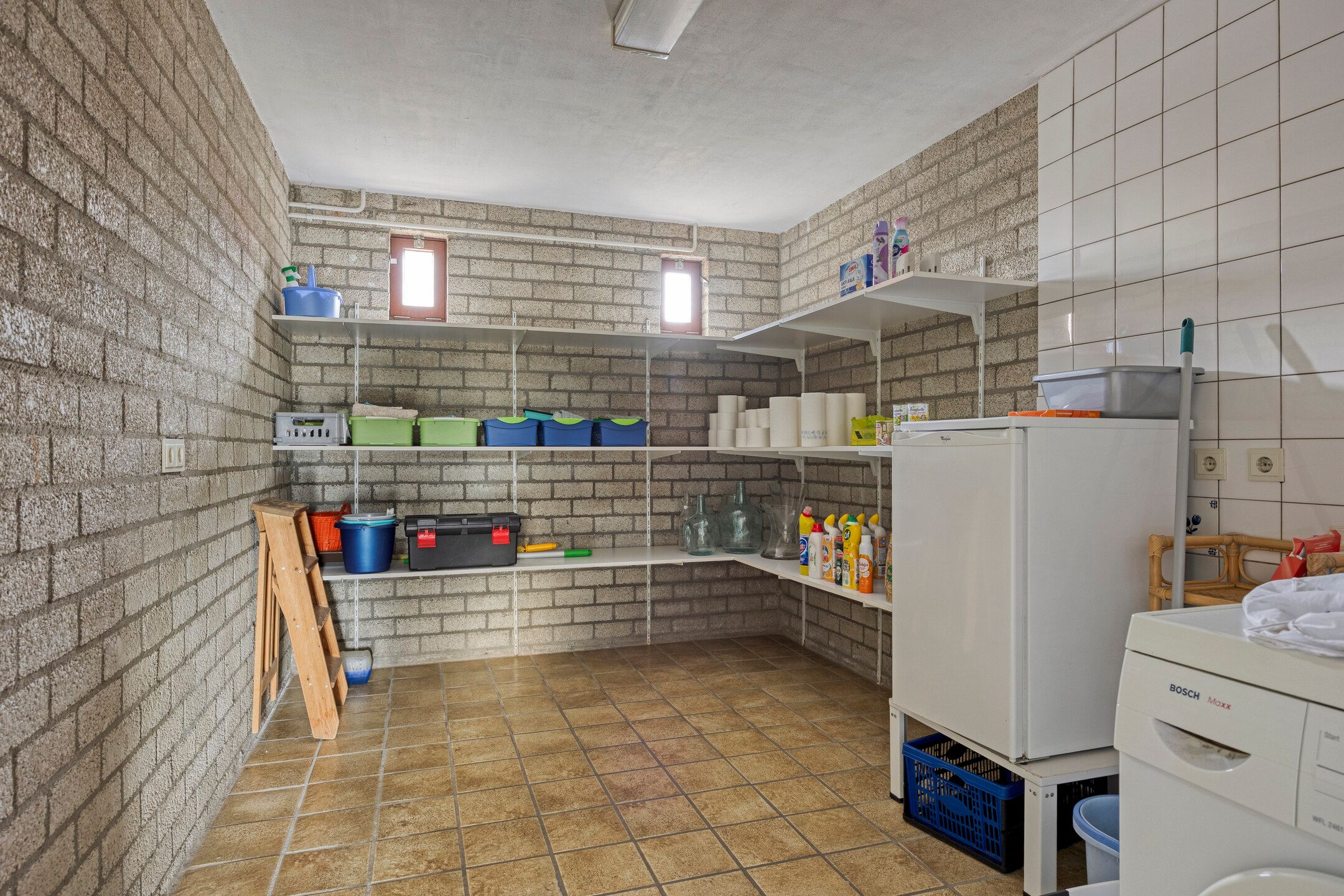 Photo 51 of Eekwal 8