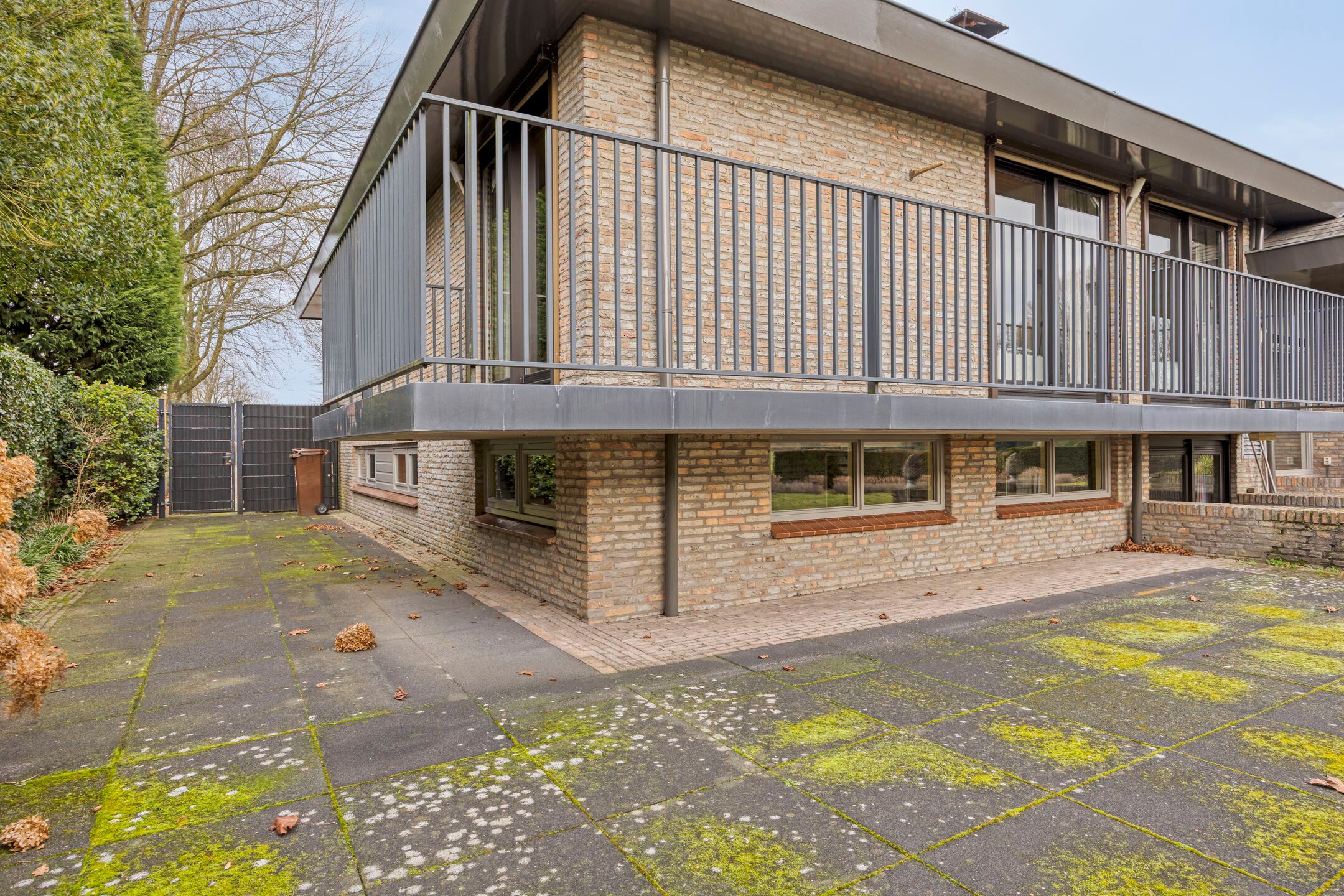 Photo 60 of Eekwal 8