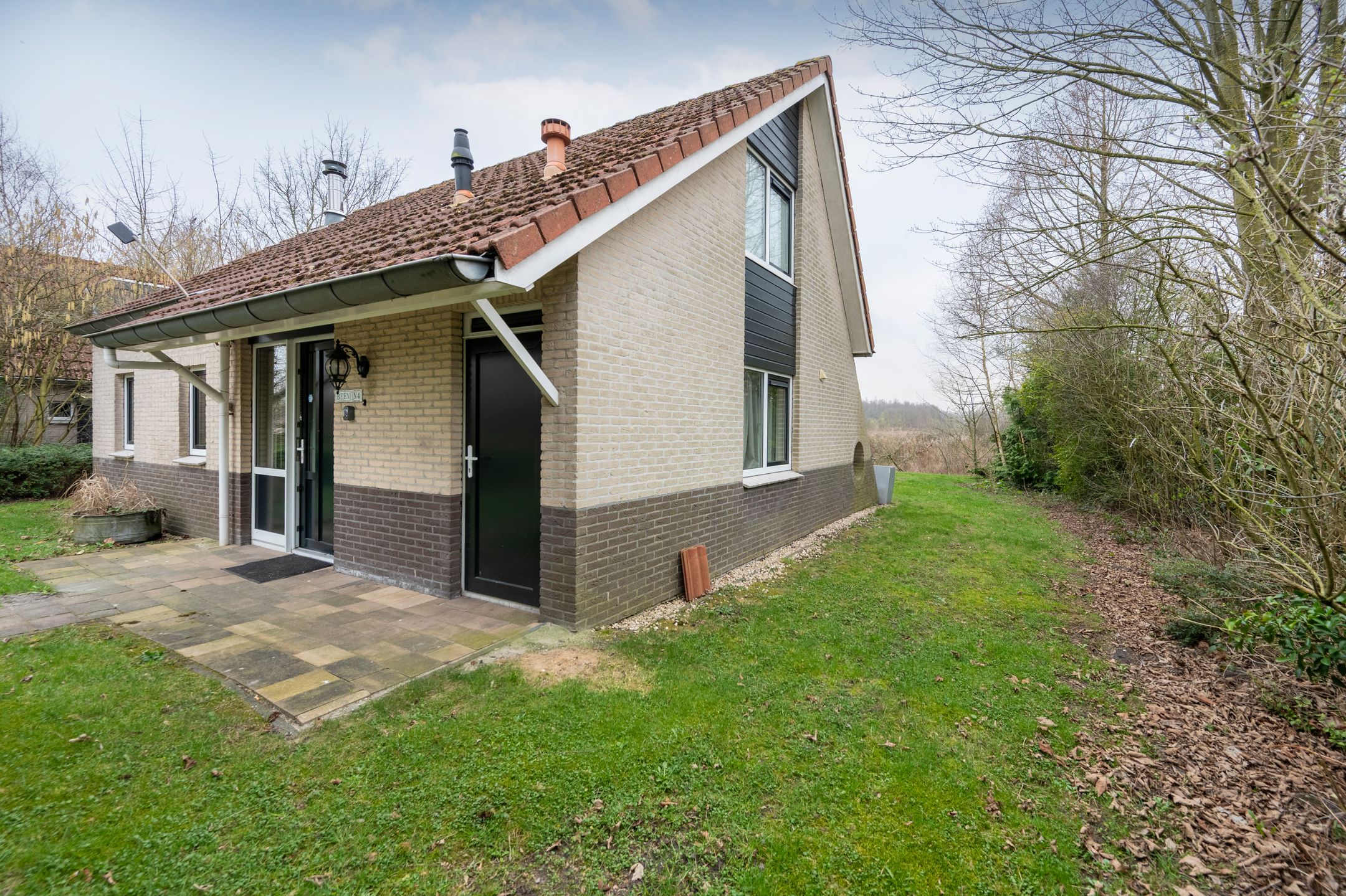 3-bedroom freehold villa in Emmen — photo 3 of 5