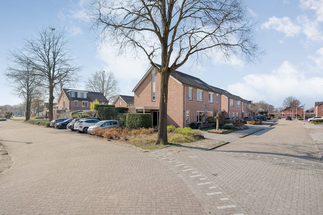 Photo 37 of Korenaar 1