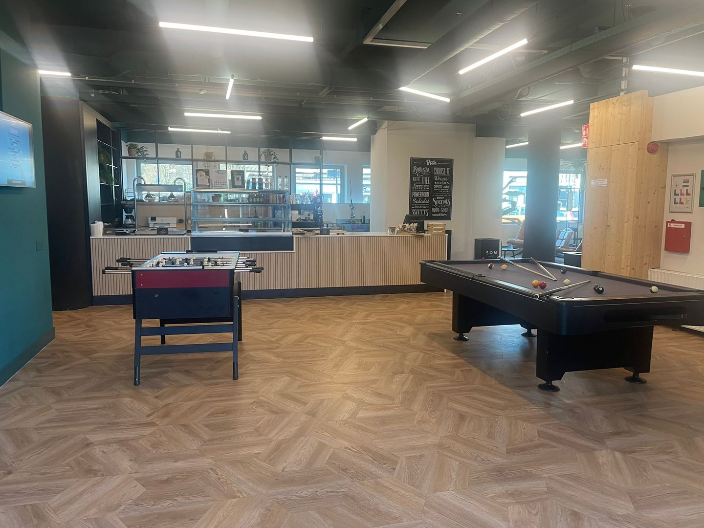 View photo 5 of Stationsplein 4