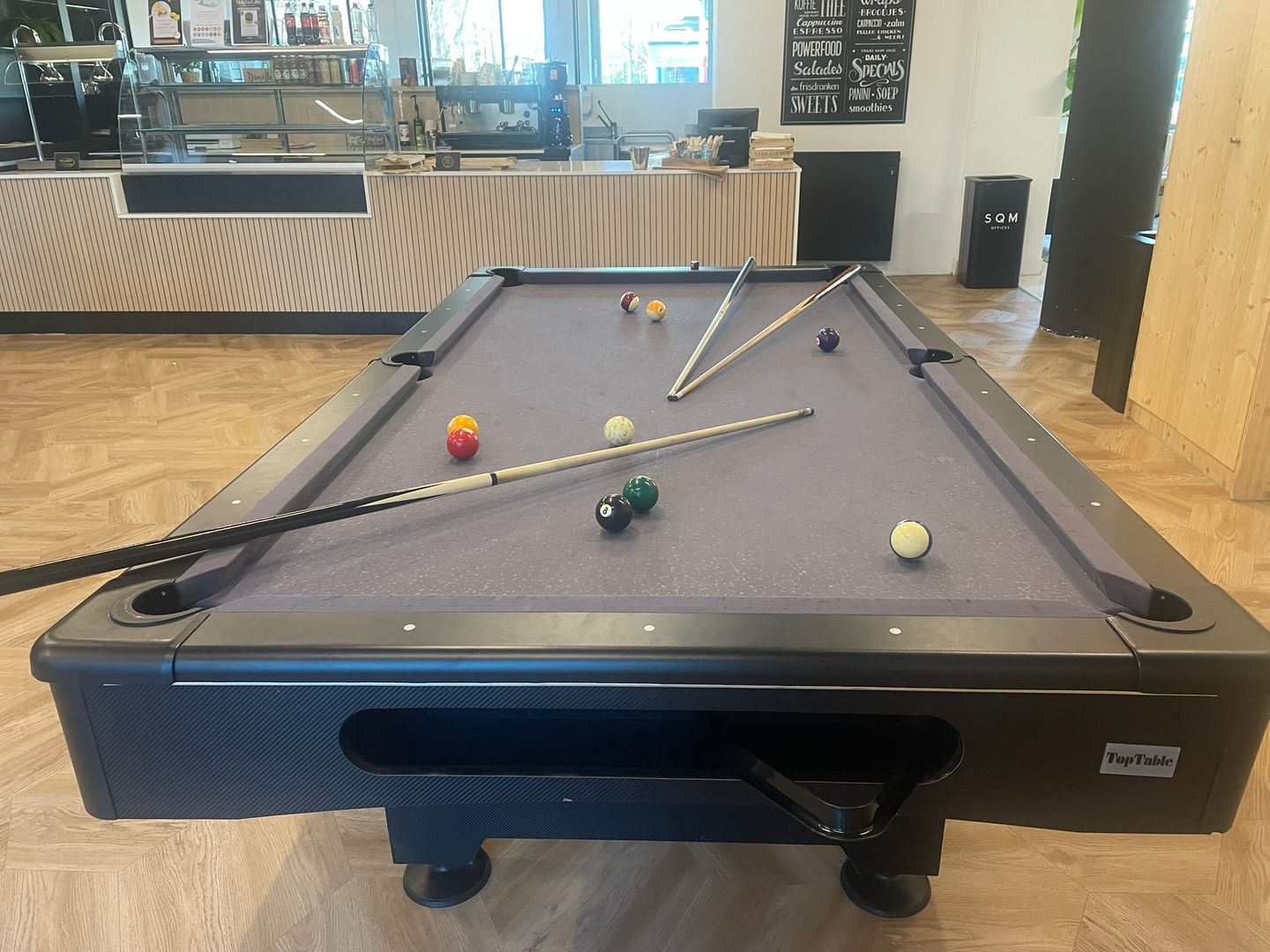 View photo 4 of Stationsplein 4