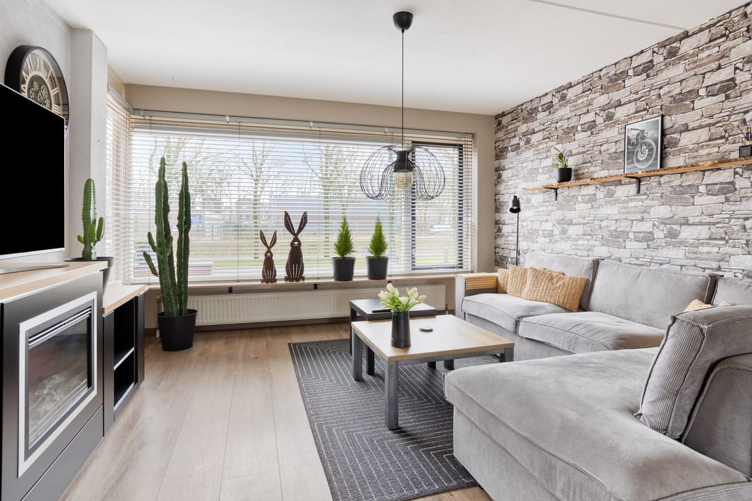 Photo 2 of Kantmos 42