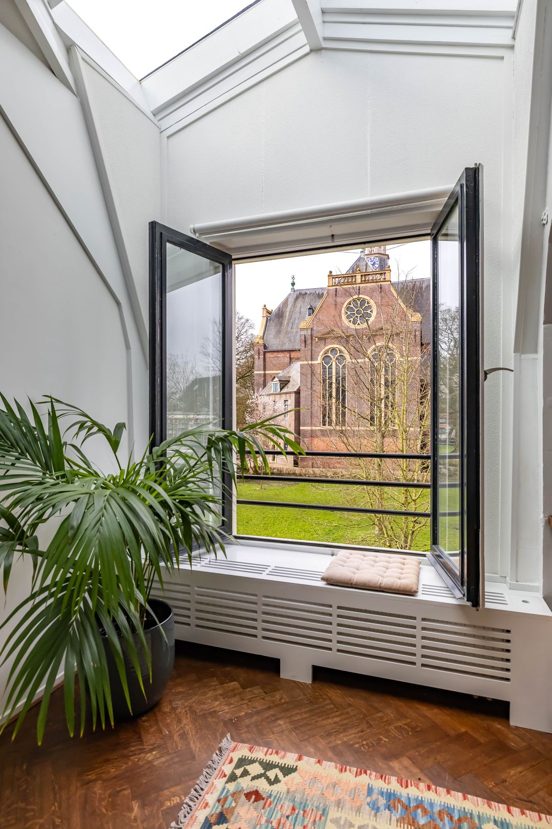 Photo 28 of Nieuwe Kerkhof 14-A