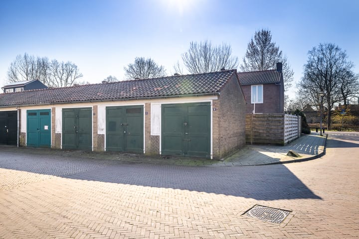 Photo 3 of Van Westreenenstraat 5