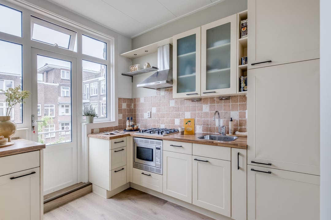 Foto 16 van Van der Meydestraat 27-A02