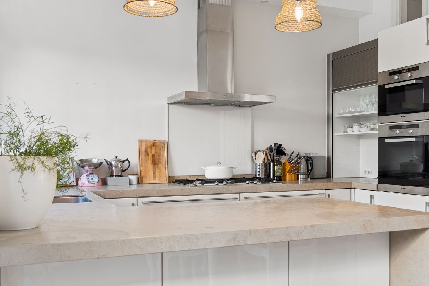 Photo 14 of Gerrit van der Veenstraat 98