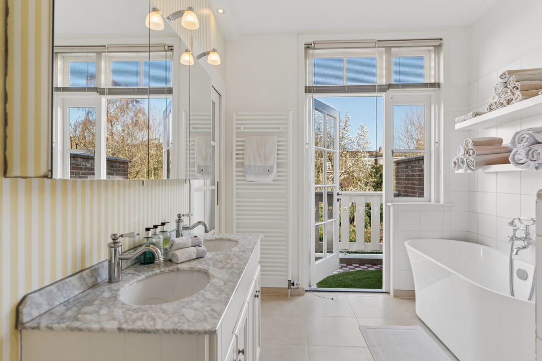 Photo 32 of Gerrit van der Veenstraat 98