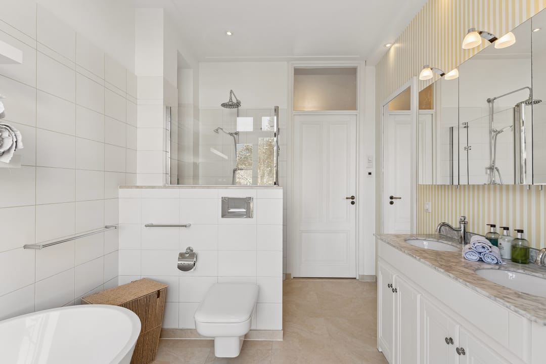 Photo 28 of Gerrit van der Veenstraat 98