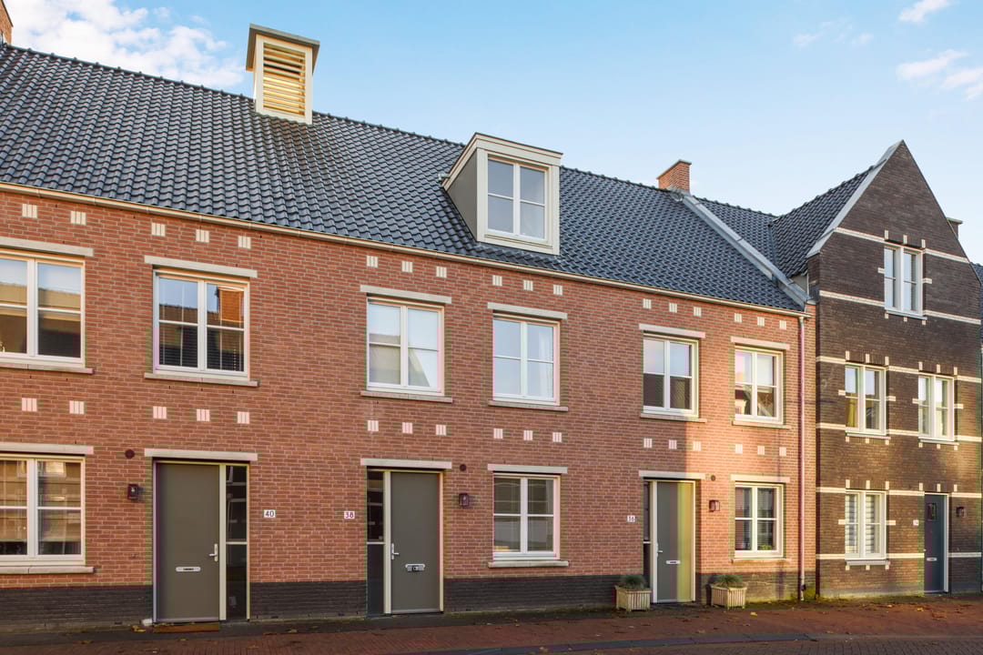 Photo 1 of Thoden van Velzenstraat 26