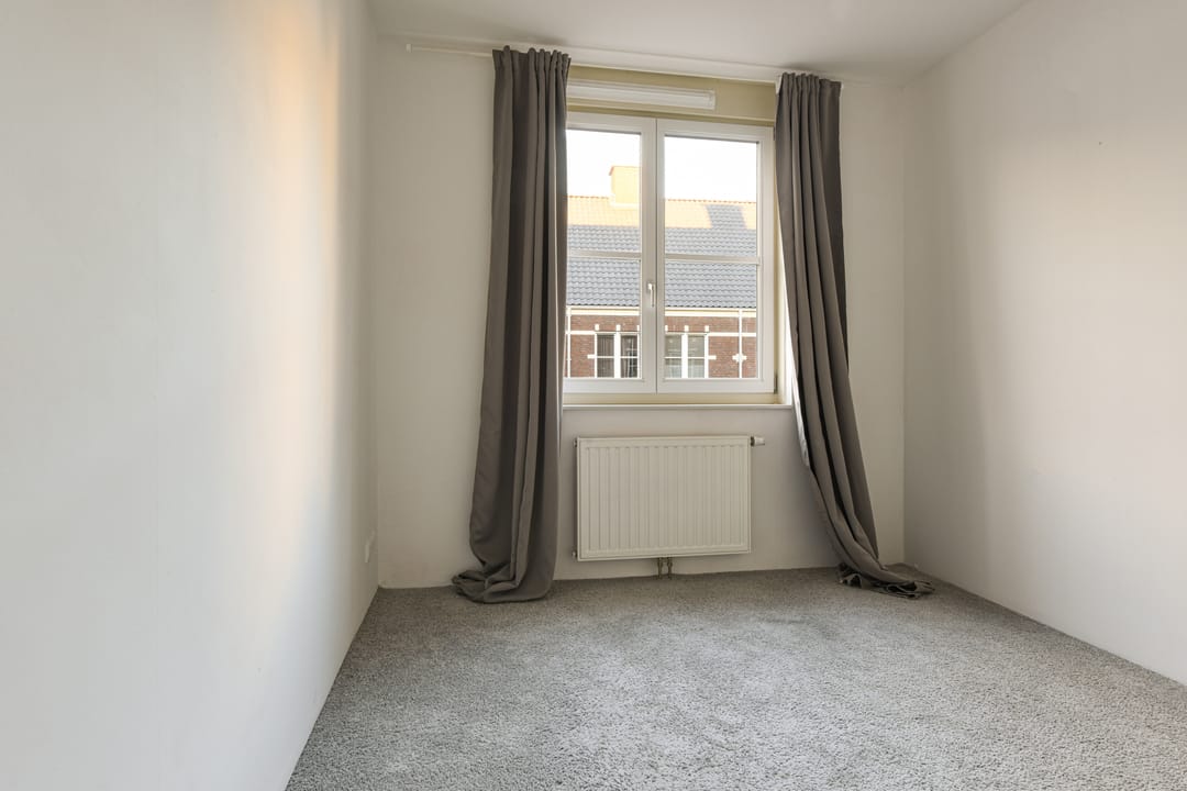 Photo 11 of Thoden van Velzenstraat 26