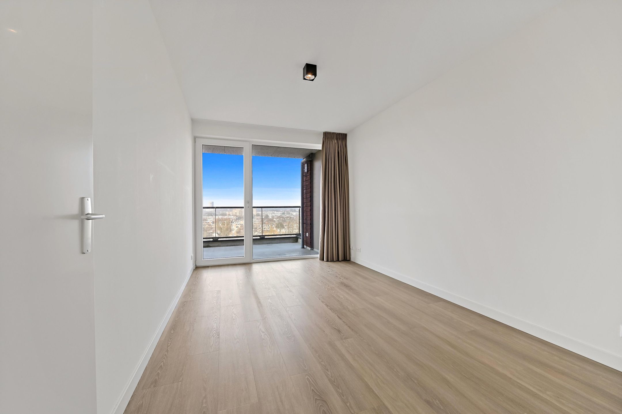 Photo 30 of Escamplaan 902-B
