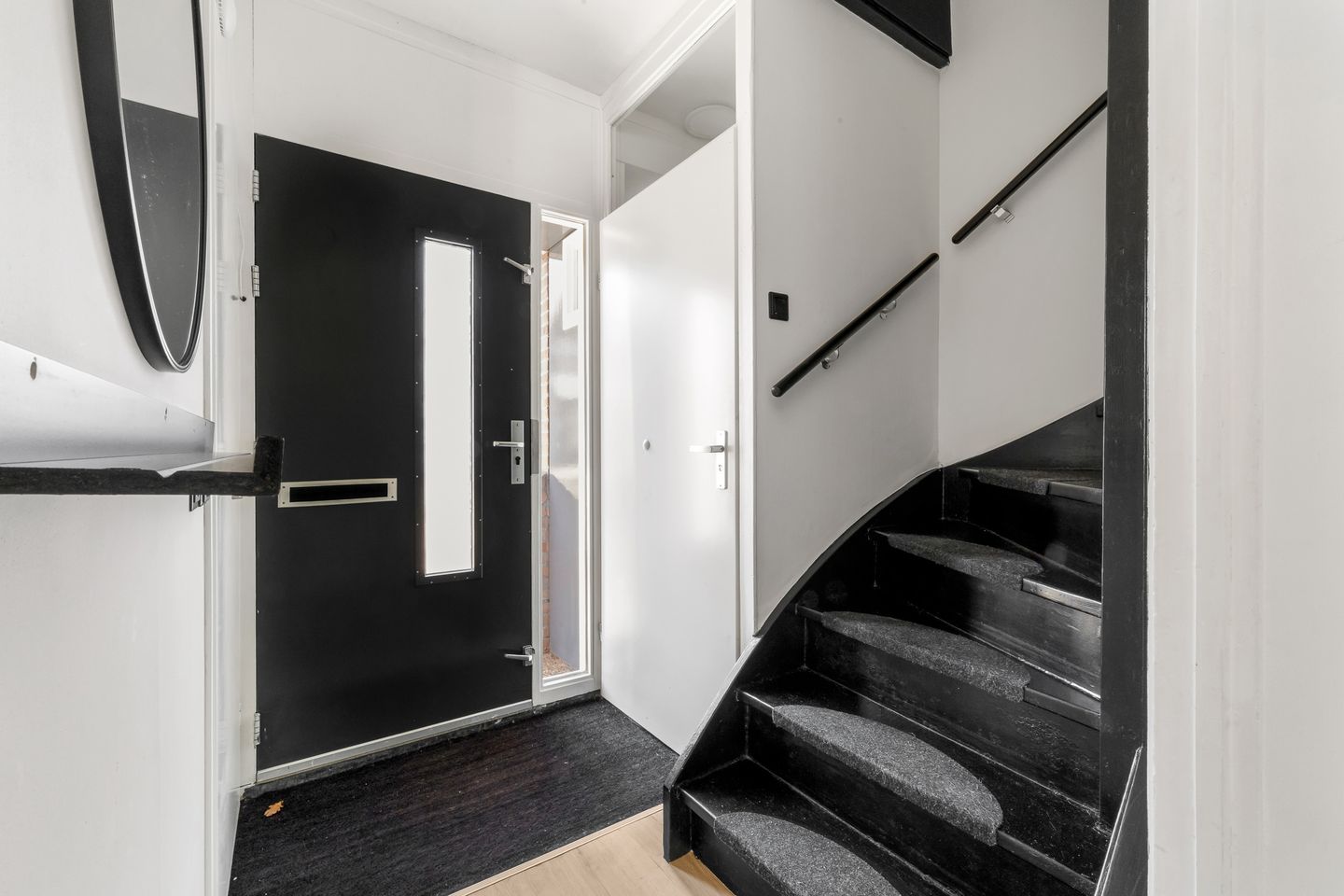 Foto 10 van Borneostraat 65