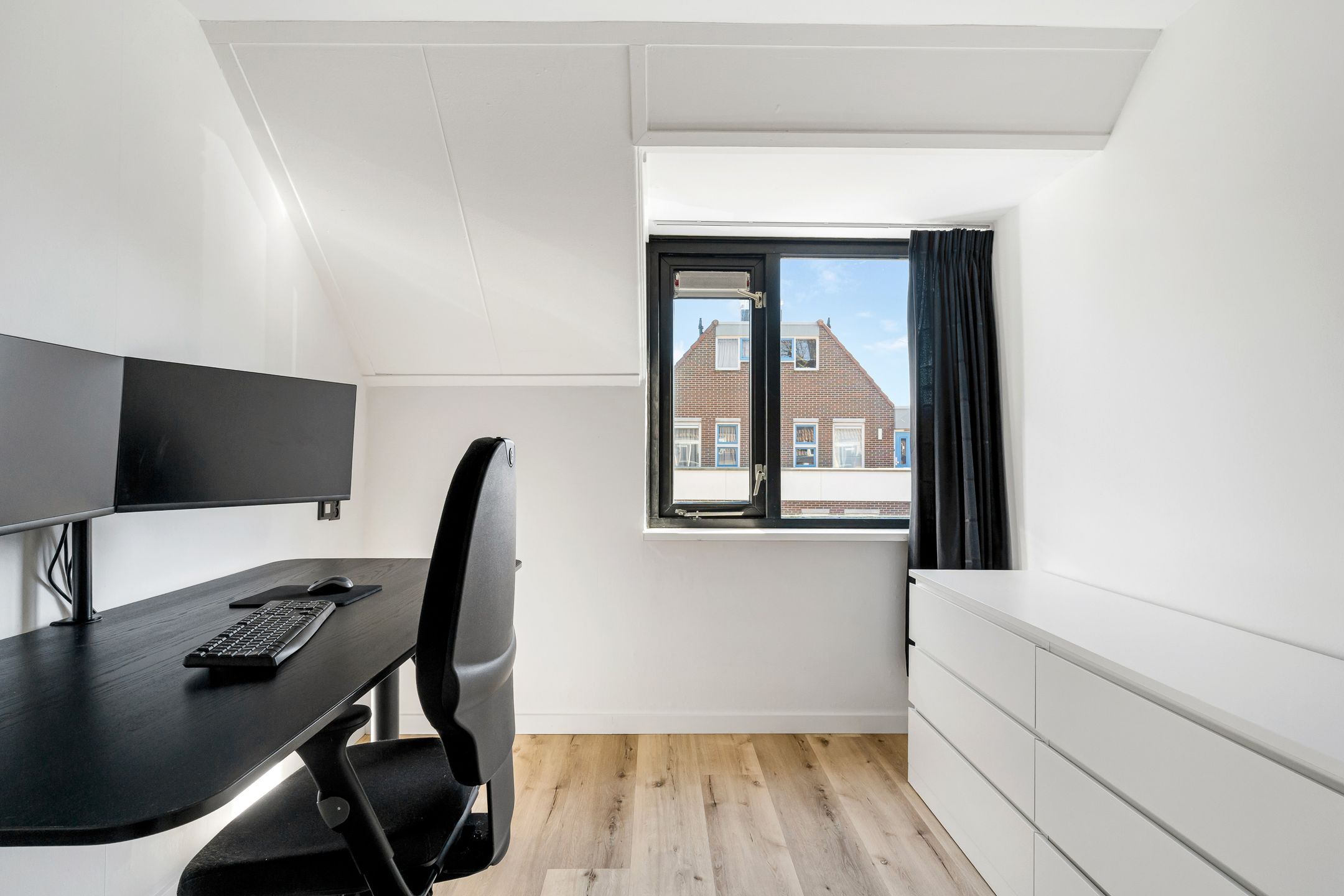 Foto 15 van Borneostraat 65