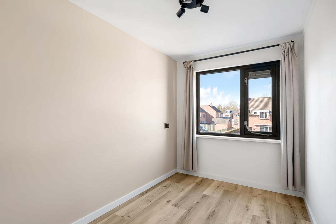 Foto 16 van Borneostraat 65