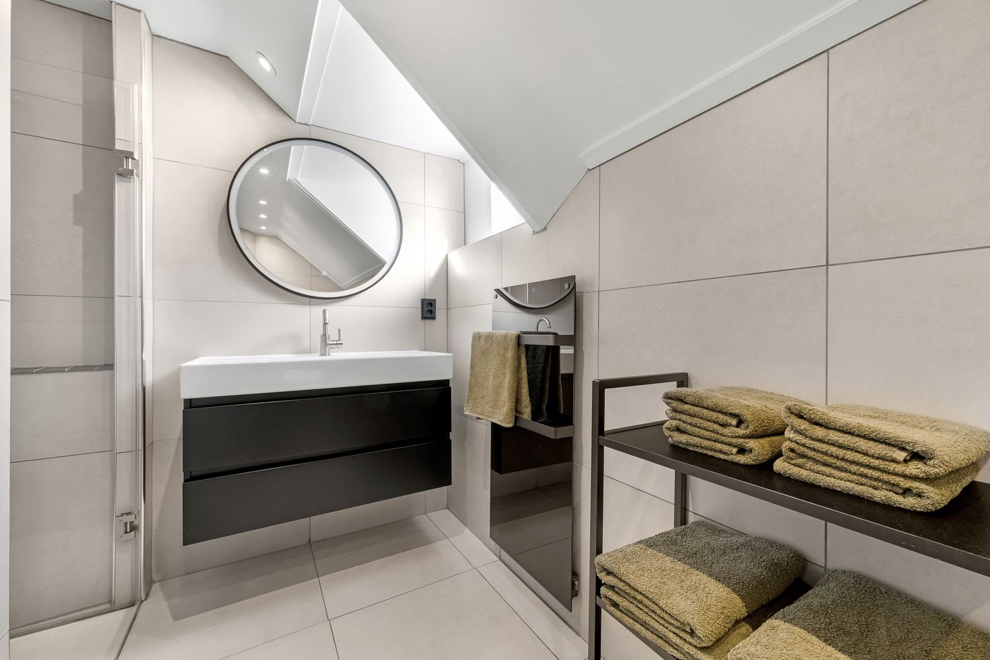 Foto 19 van Borneostraat 65