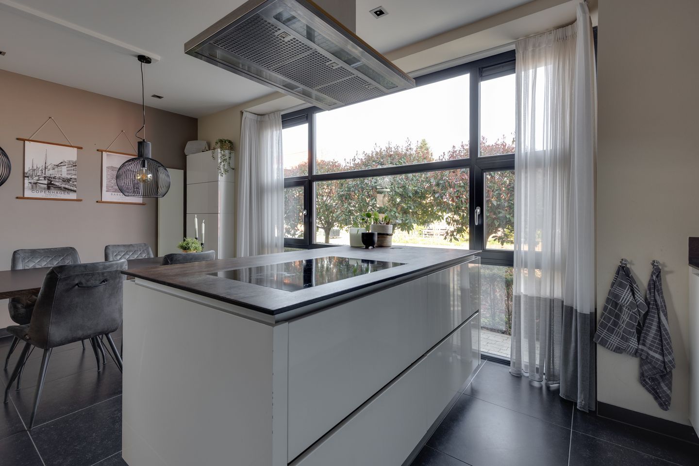 Foto 19 van Leliestraat 31-A