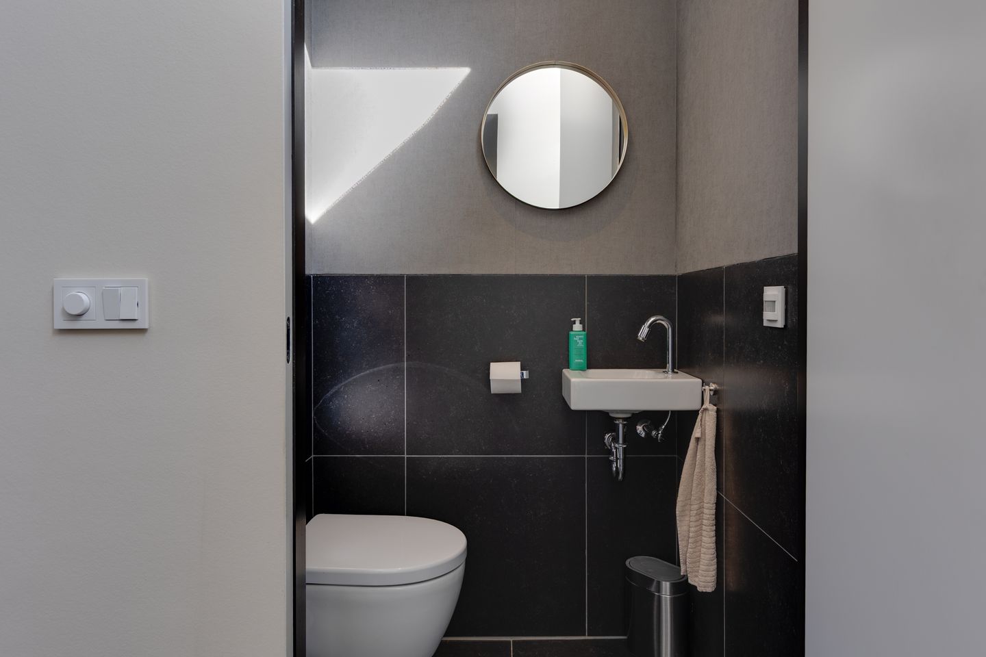 Foto 25 van Leliestraat 31-A