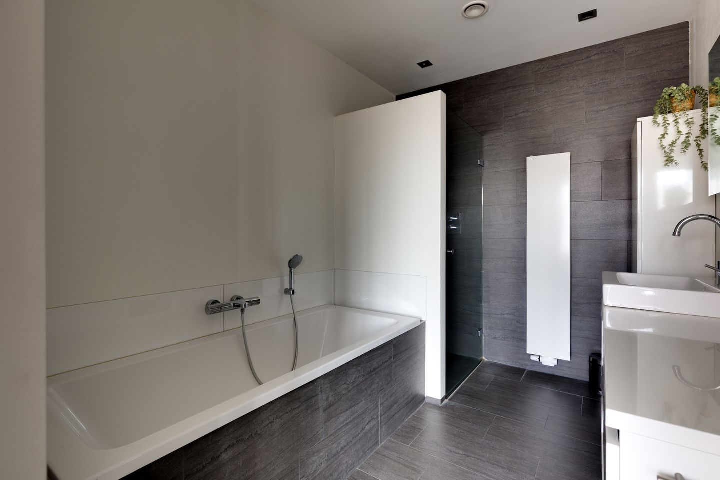 Foto 35 van Leliestraat 31-A