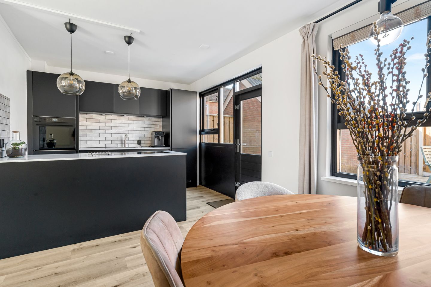 Foto 5 van Borneostraat 65