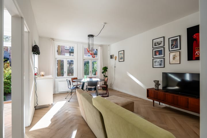 Photo 3 of Gillis van Ledenberchstraat 3-H