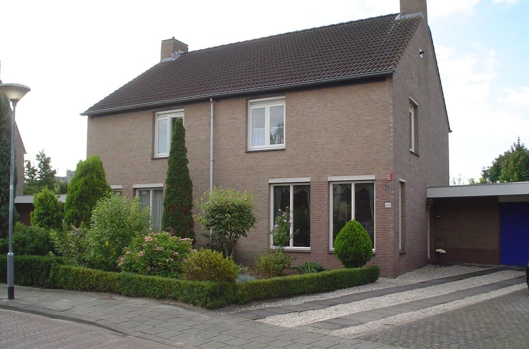 Twee-onder-een-kap aan Zilverlinde 59, Den Bosch