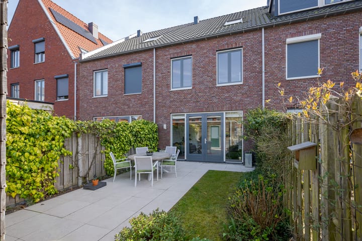 Photo 4 of Burgemeester Wijtstraat 4