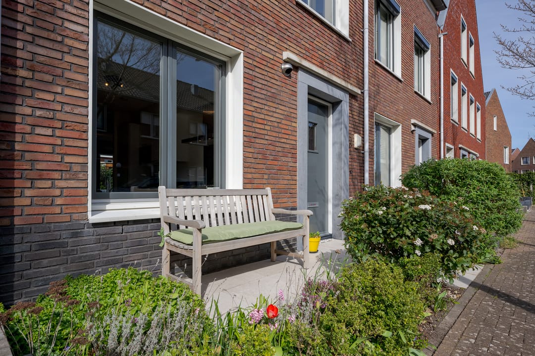 Photo 13 of Burgemeester Wijtstraat 4