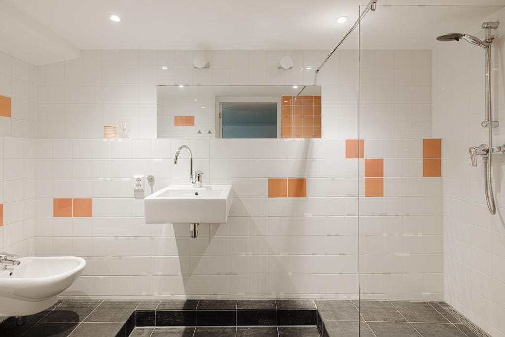 Renovated Apartment with Four Bedrooms and Sunny Garden in Statenkwartier — 83
