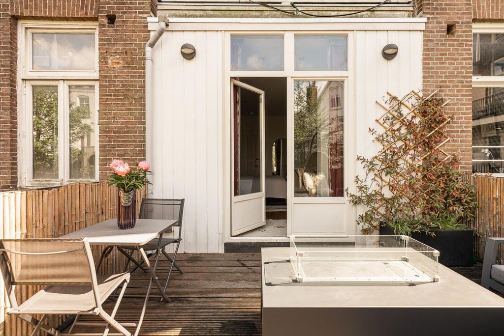 Renovated Apartment with Four Bedrooms and Sunny Garden in Statenkwartier — 89