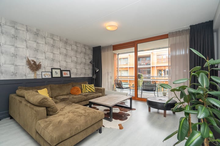 Photo 2 of Enschotsestraat 273