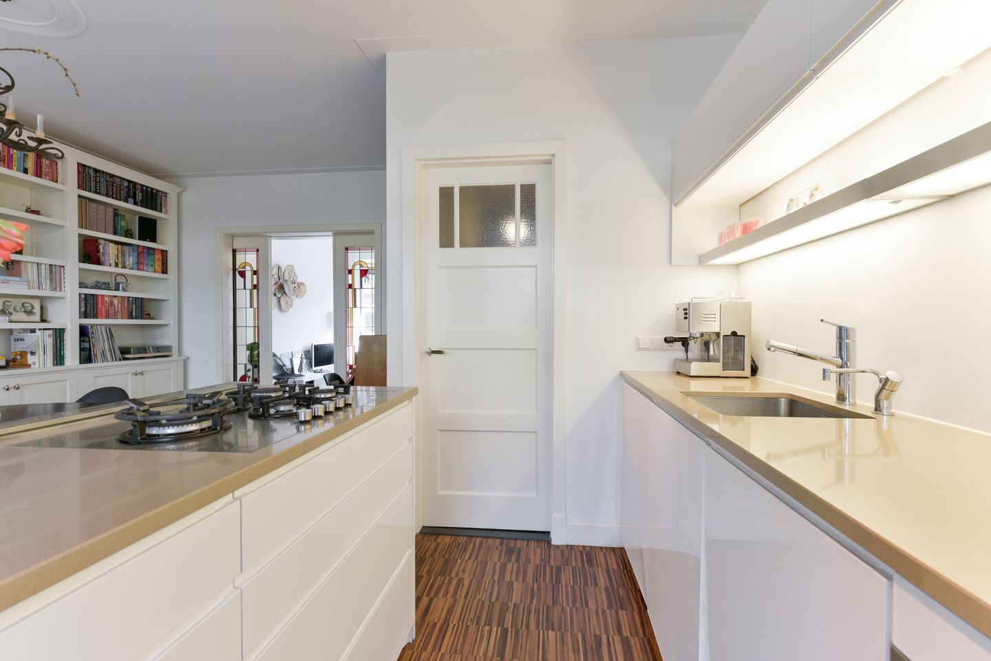 Foto 14 van Mendelssohnstraat 68