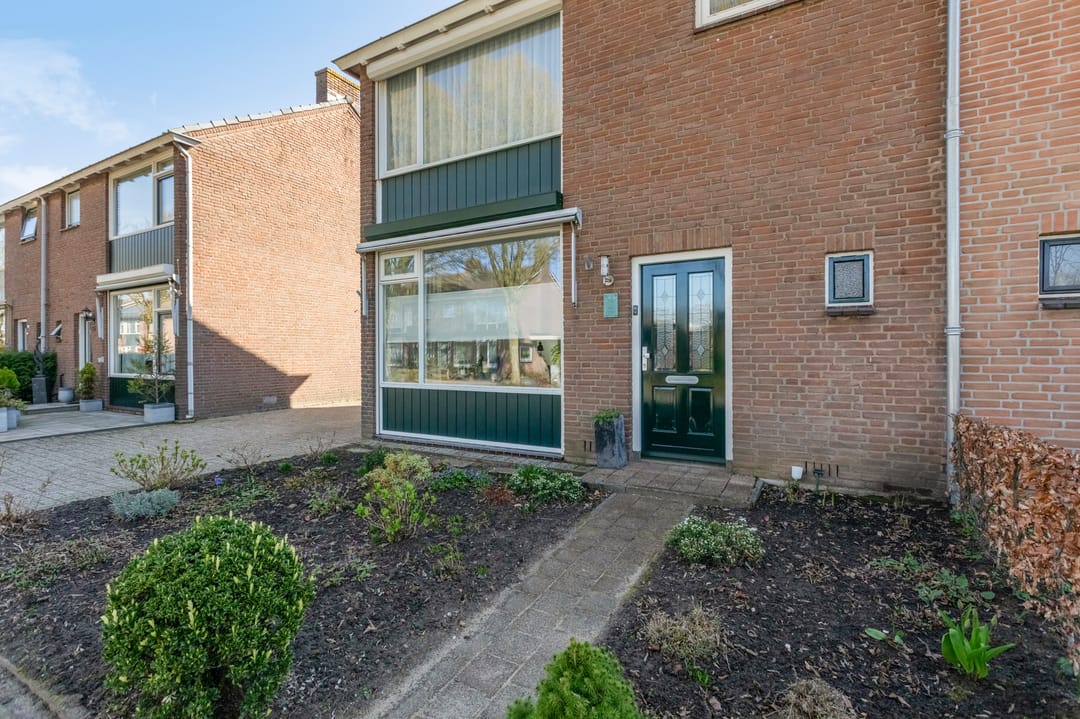 Photo 8 of Oranjestraat 34