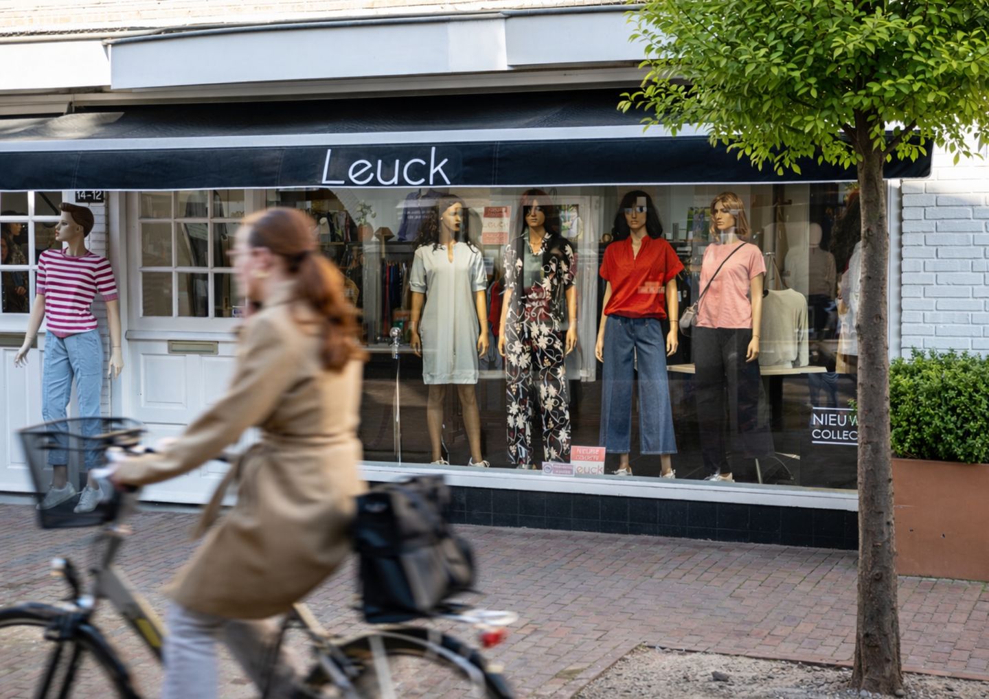 View photo 2 of Dorpsstraat 12