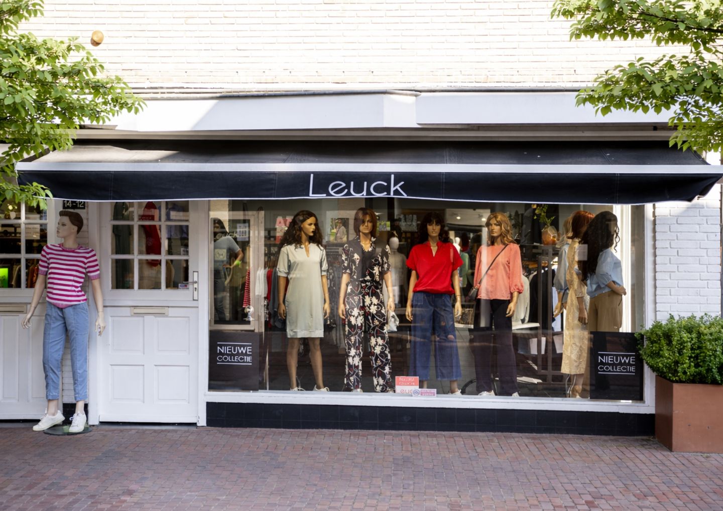 View photo 4 of Dorpsstraat 12