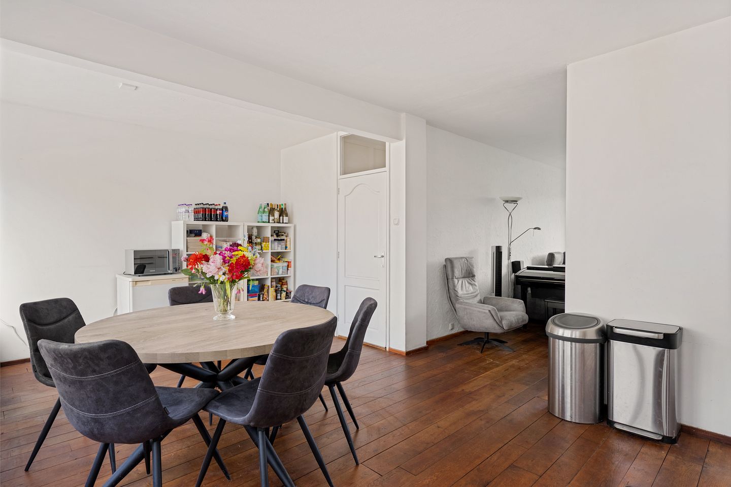 Photo 14 of Laan van de Marel 496