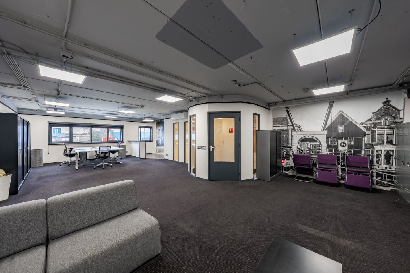 Bekijk foto 2 van Prof.van der Waalsstraat 3-H