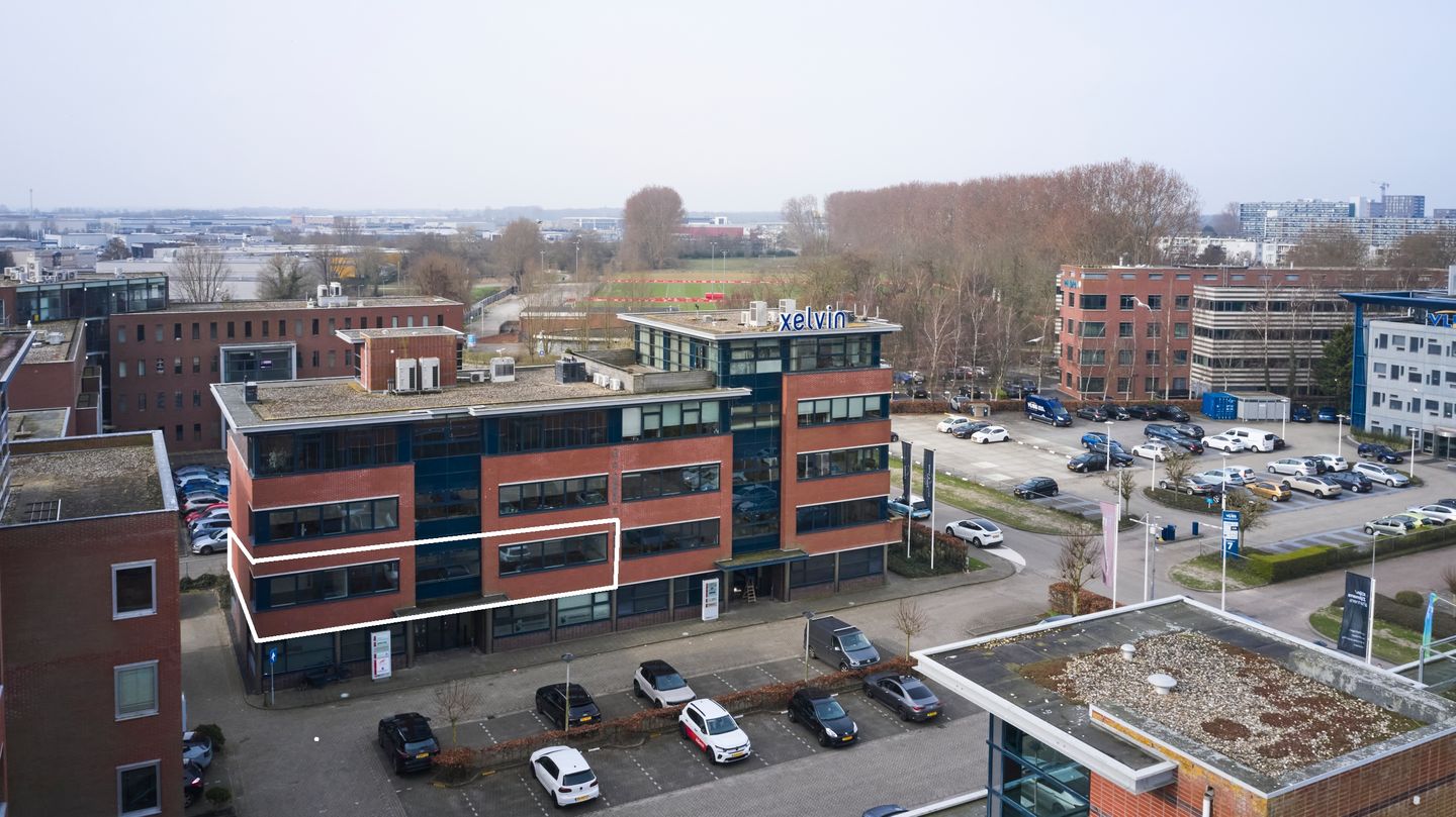 View photo 2 of Robijnstraat 58