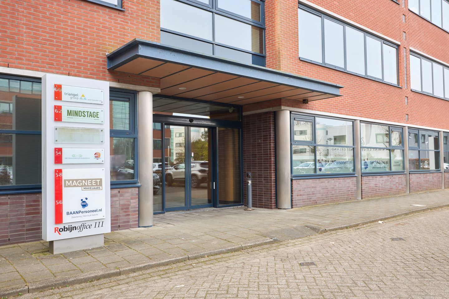 View photo 4 of Robijnstraat 58