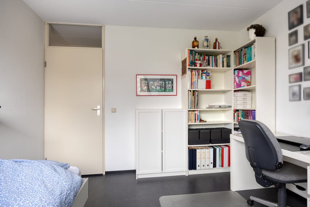 Spacious semi-detached house with five bedrooms and energy label A located in Kerk en Zanen — 36