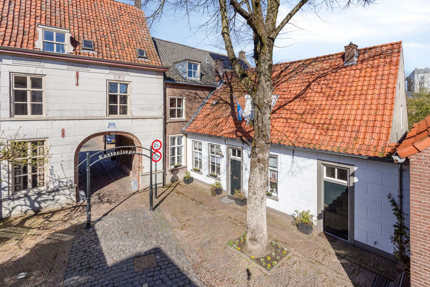 Photo 1 of St. Luciastraat 10