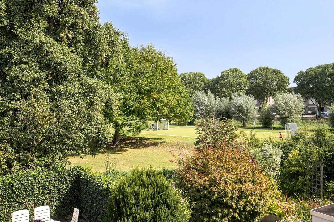 Spacious semi-detached house with five bedrooms and energy label A located in Kerk en Zanen — 60