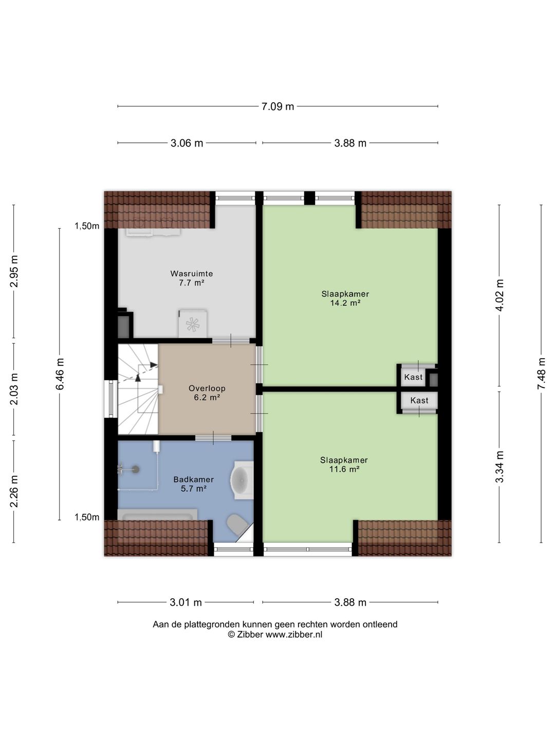 Spacious detached family home with large double garage in central Made — 51