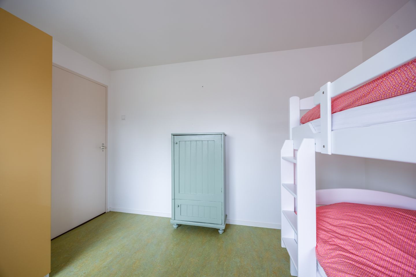 Foto 25 van Middelweg 46