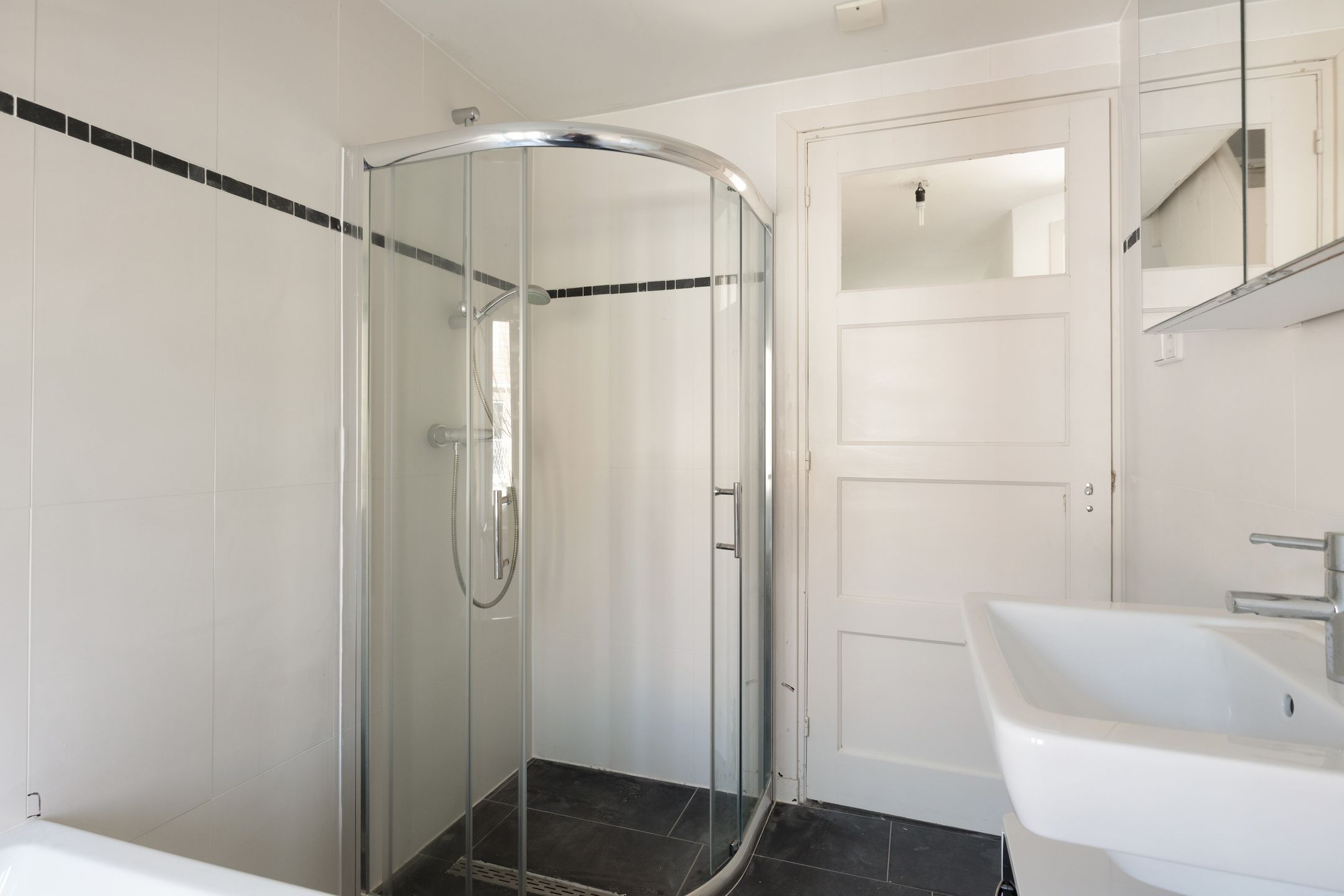 Photo 30 of Jacob van Oudenhovenstraat 54